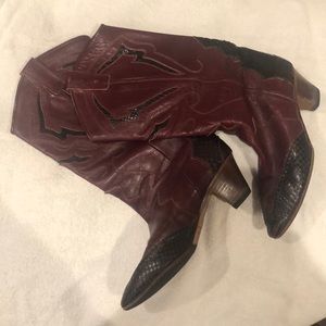 Vero Cuoio Blondin Boot. Size 8. Leather/snake
